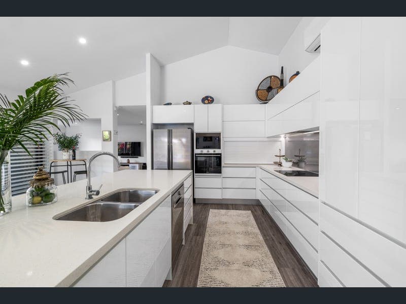 34 Investigator Place, Pelican Waters — photo 1 of 5
