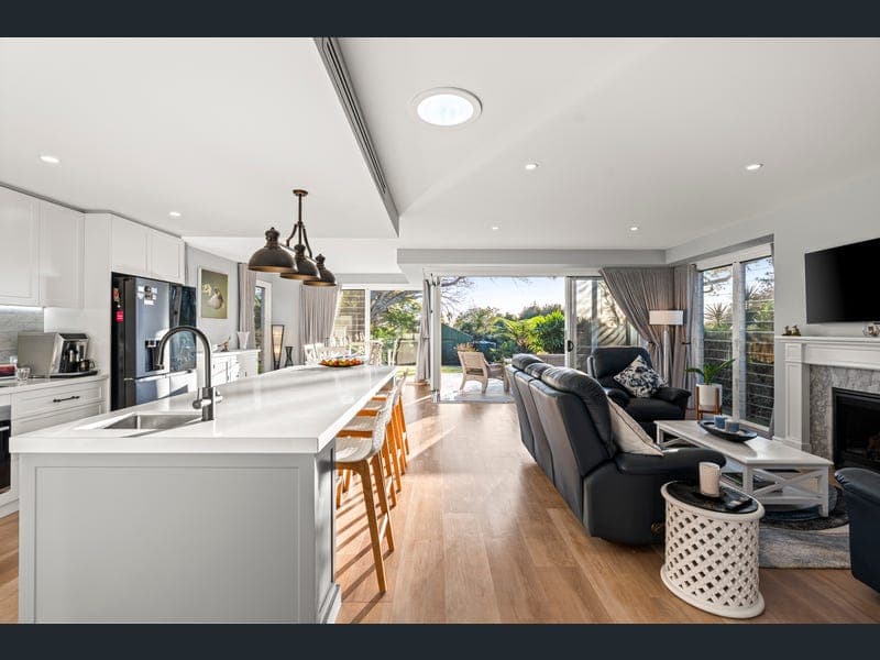 17 Hickey Street, East Toowoomba — photo 1 of 5
