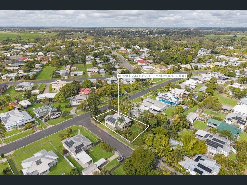 18 William Street, Maryborough — photo 1 of 5