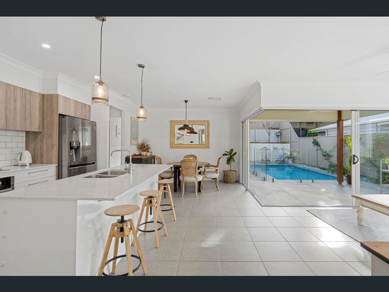 13 Fontebasso Circuit, Redland Bay — photo 1 of 5