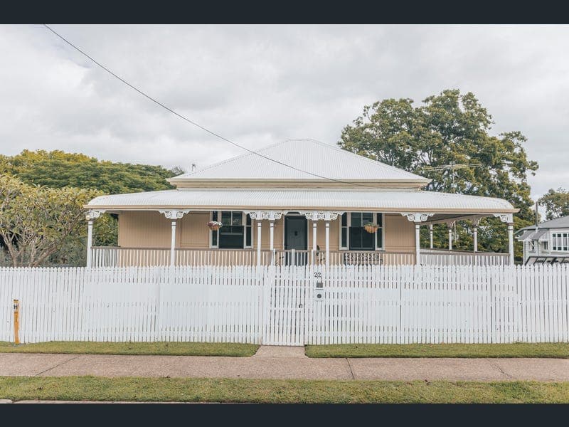 22 Pine Mountain Road, North Ipswich — photo 1 of 5