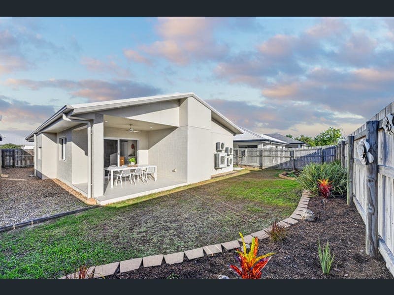 43 Periwinkle Way, Bohle Plains — photo 1 of 5