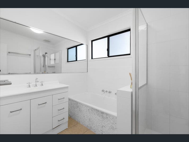14 Challenger Court, Cooloola Cove — photo 1 of 5