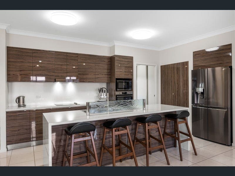 15 Bilbao Place, Bushland Beach — photo 1 of 5