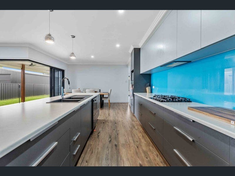 7 Wintergreen Court, Nikenbah — photo 1 of 5