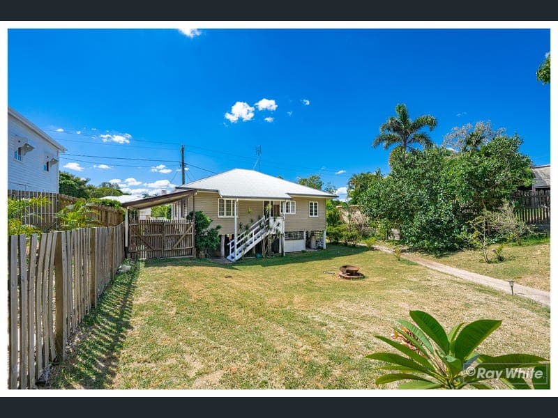 7 Knutsford Street, Wandal — photo 1 of 5