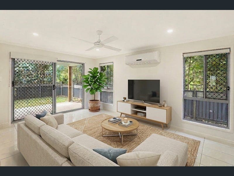 33 Harvey Lane, Meridan Plains — photo 1 of 5
