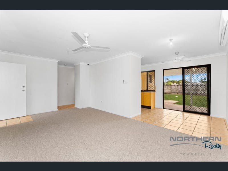 5 Camplin Court, Burdell — photo 1 of 5