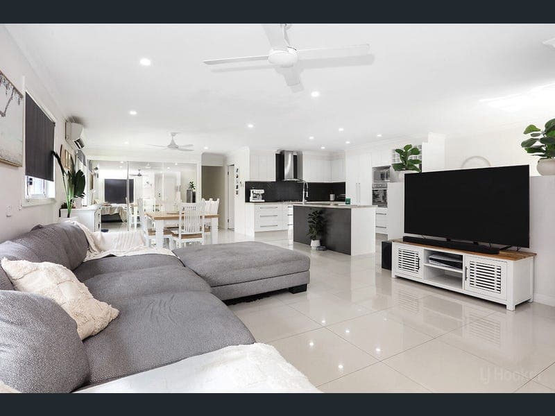 46 Sidney Nolan Drive, Coombabah — photo 1 of 5