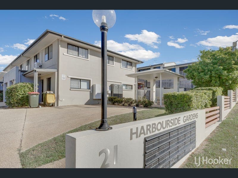16/21 Roberts Street, South Gladstone — photo 1 of 5