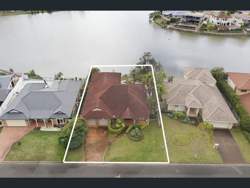 46 Mornington Terrace, Robina — photo 1 of 5