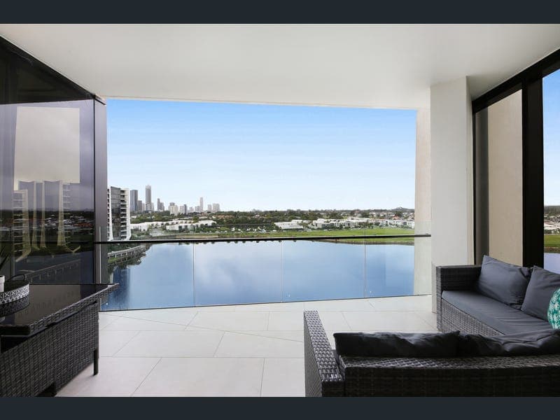 3802/24 The Lanes Boulevard, Mermaid Waters — photo 1 of 5