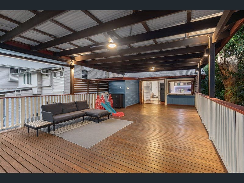 17 Olivia Street, Northgate — photo 1 of 5