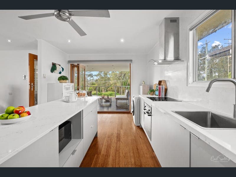 26 Wood Avenue, Carina — photo 1 of 5