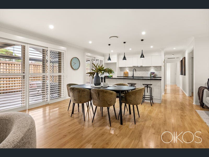 8 Octantis Court, Bridgeman Downs — photo 1 of 5