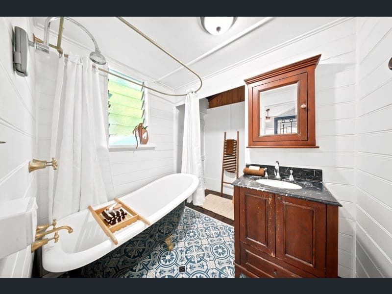 29 Estate Street, West End — photo 1 of 5