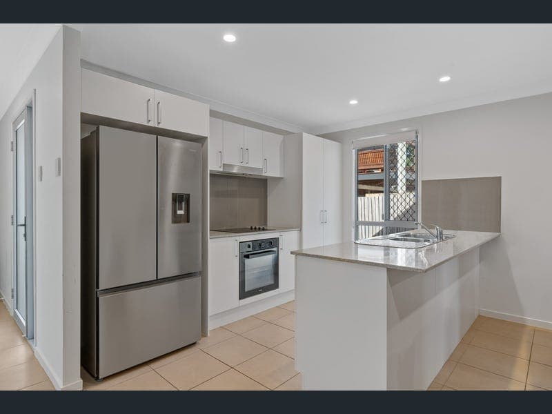 2/1C Plant Street, West End — photo 1 of 5