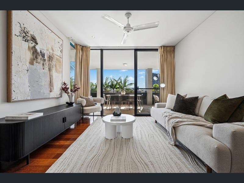 20/26 Holland Street, Toowong — photo 1 of 5
