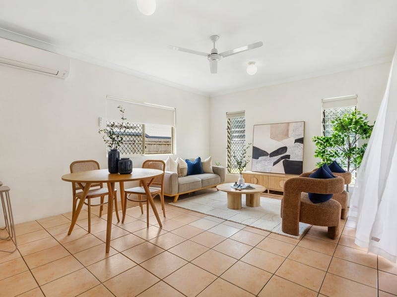 11 Shamrock Avenue, Brinsmead — photo 1 of 5