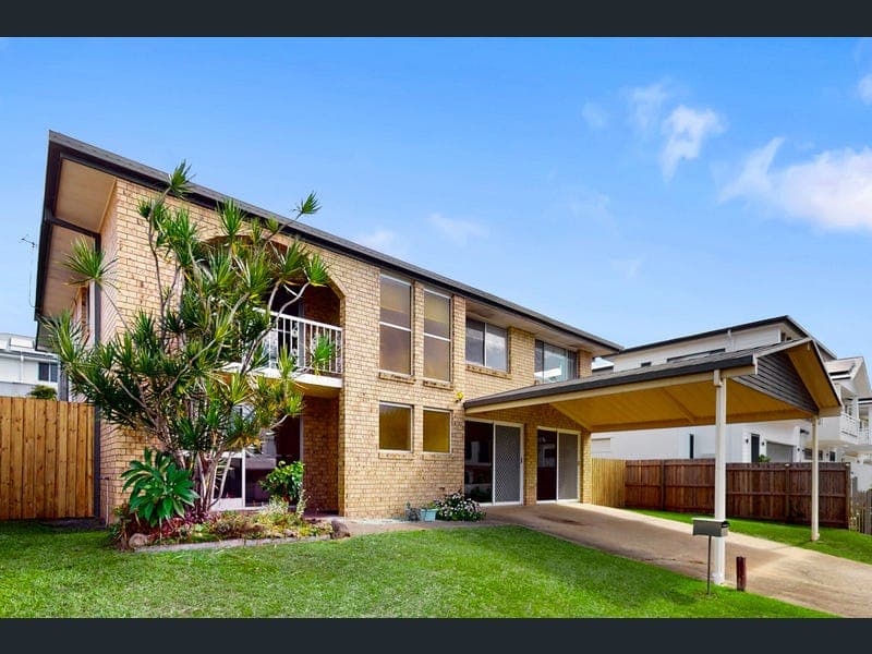 16 Catania Street, Wishart — photo 1 of 5