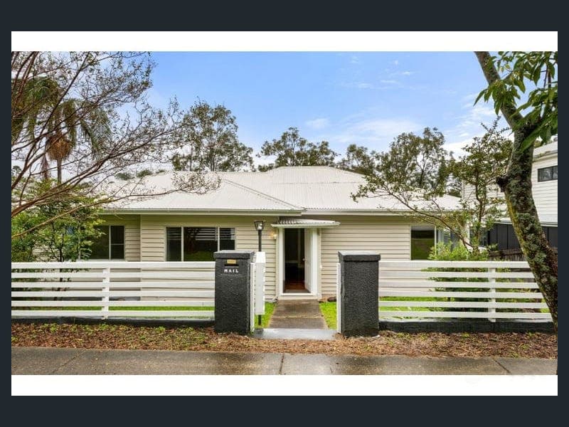 113-115 Railway Pde, Norman Park — photo 1 of 5