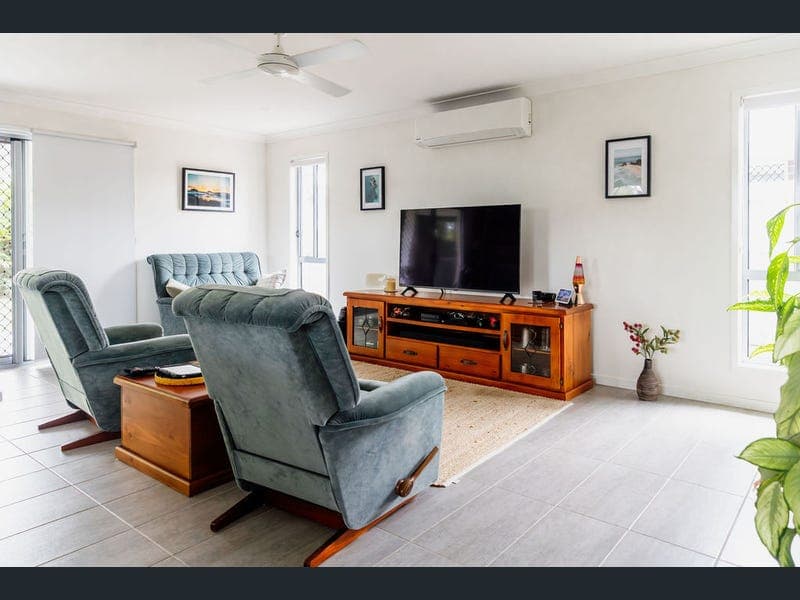 145 Main Street, Redland Bay — photo 1 of 5