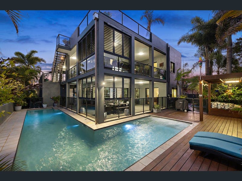 9 Wilohurst Drive, Redland Bay — photo 1 of 5