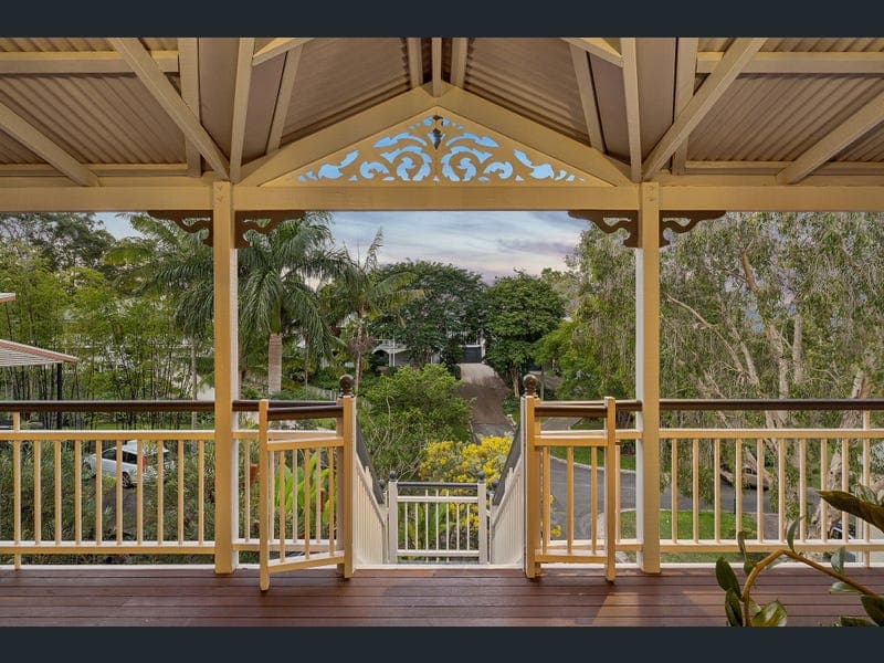 9 Silverwood Court, Ferny Hills — photo 1 of 5