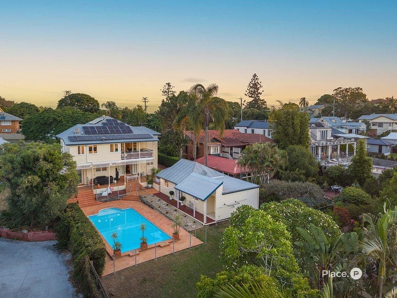 98 Cracknell Road, Annerley — photo 1 of 5
