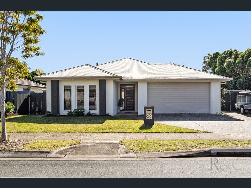 38 Tibouchina Street, Mountain Creek — photo 1 of 5