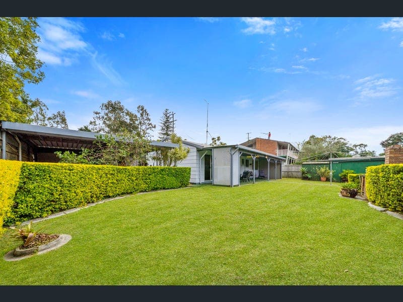 35 Yan Yean Street, Beenleigh — photo 1 of 5