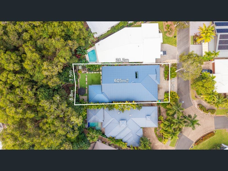 12 Sennfeld Close, Palm Cove — photo 1 of 5