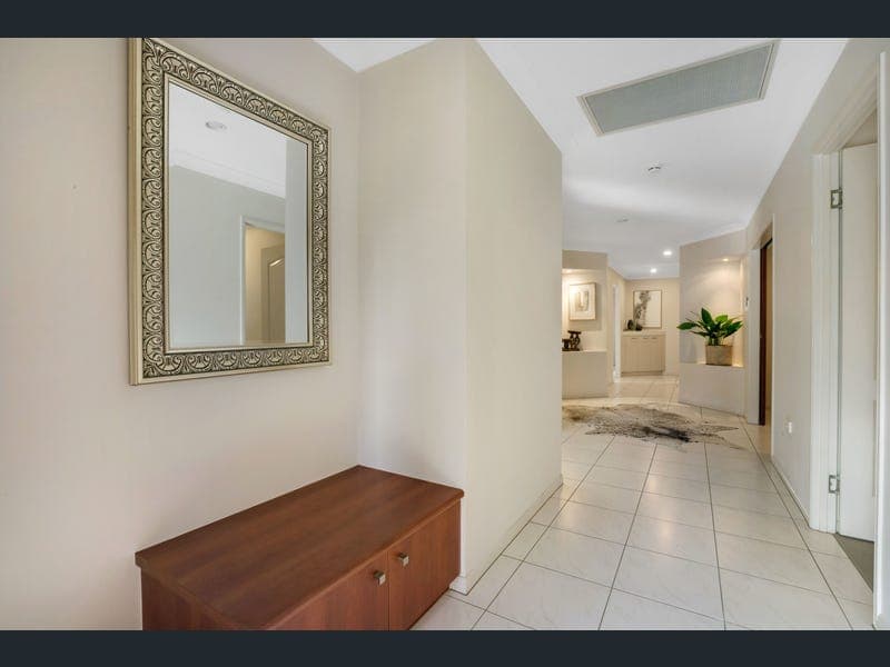 40 Cinnamon Drive, Glenella — photo 1 of 5