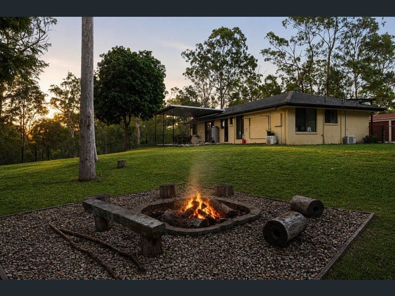 3 Boland Court, Eatons Hill — photo 1 of 5