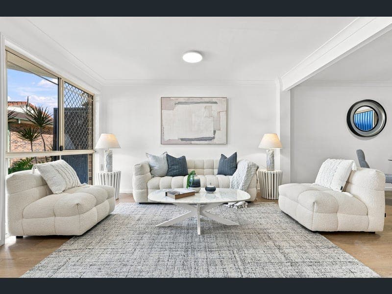 6/101-103 Whiting Street, Labrador — photo 1 of 5
