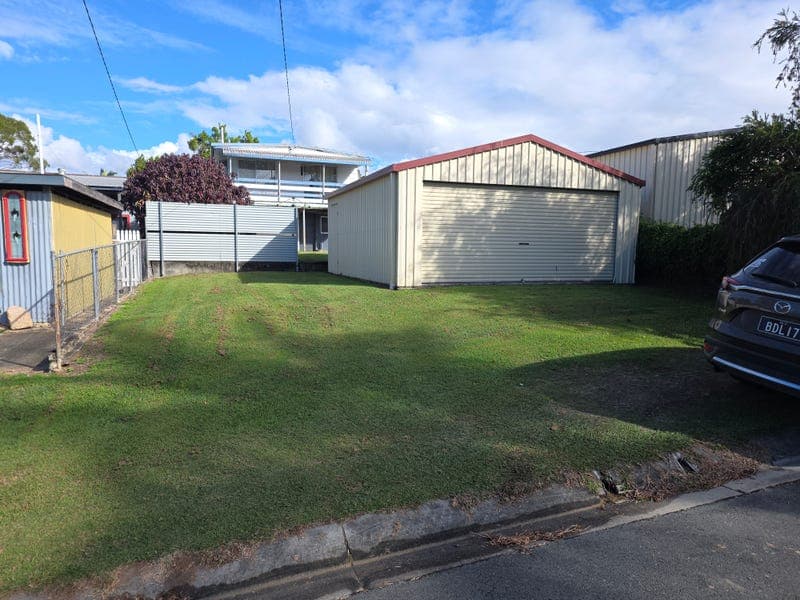 7 Coppin Street West, Kallangur — photo 1 of 5