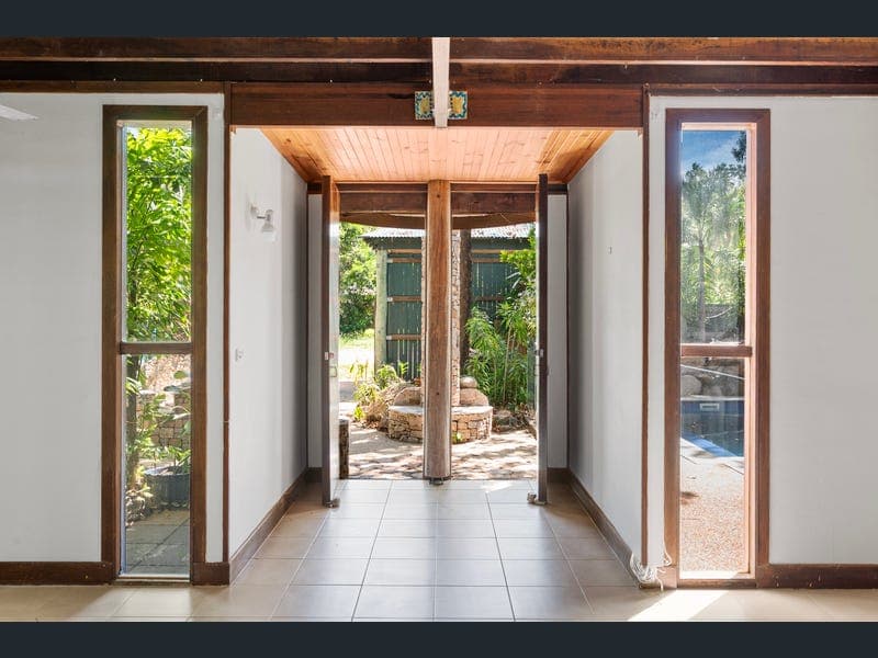 13 Murray Street, Nelly Bay — photo 1 of 5