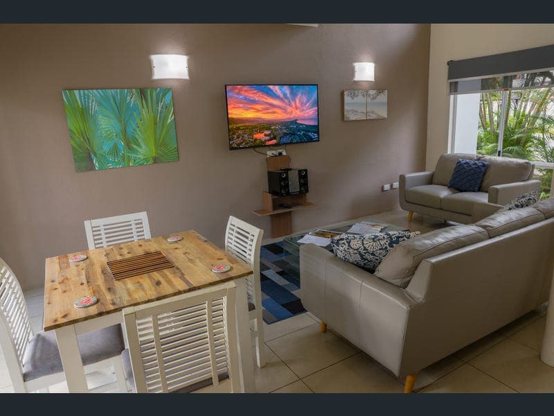 18/121-137 Port Douglas Rd — photo 1 of 5