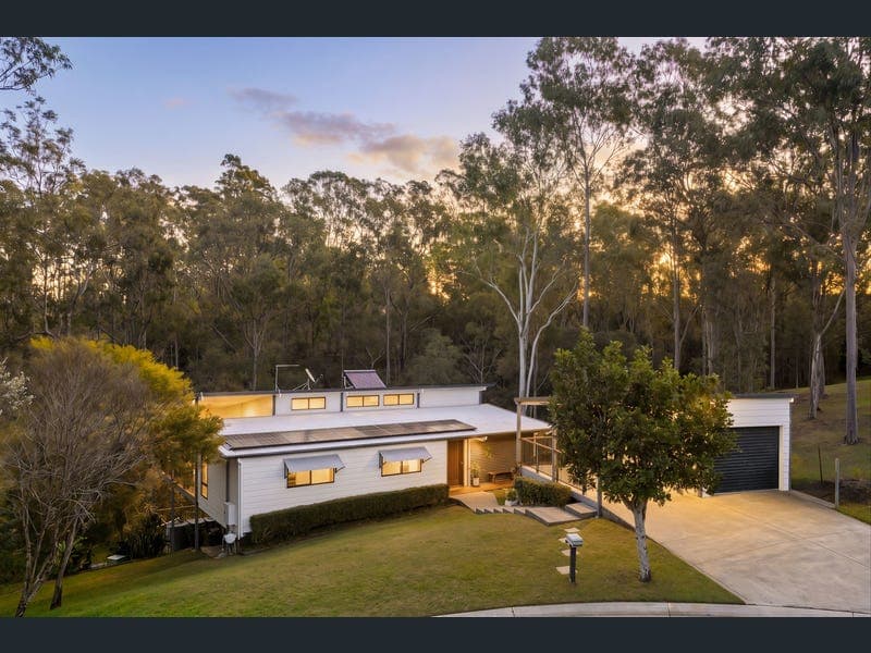 39 Stockwhip Place, Mount Crosby — photo 1 of 5
