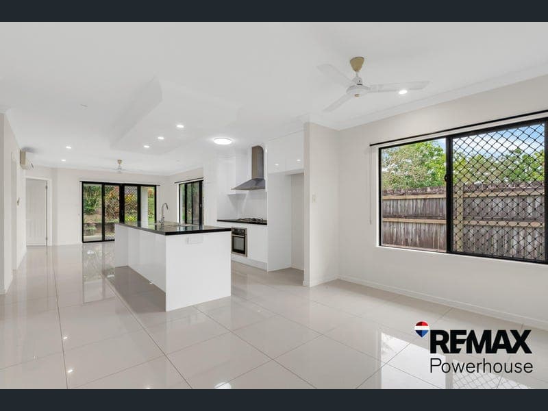 49 Brockman Way, Smithfield — photo 1 of 5