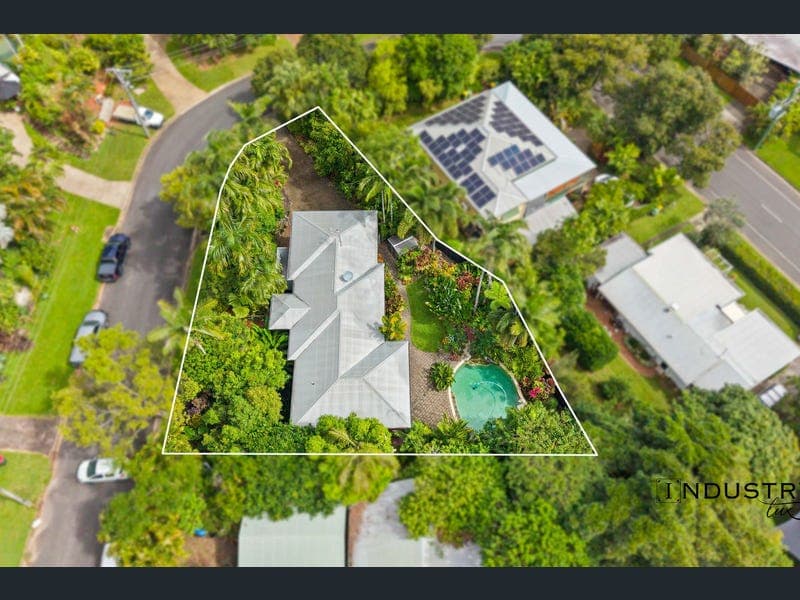 7-9 Saidor Close, Trinity Beach — photo 1 of 5
