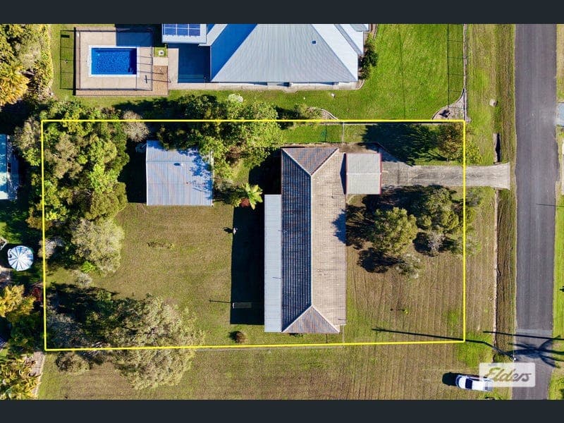 31 Discovery Drive, Cooloola Cove — photo 1 of 5