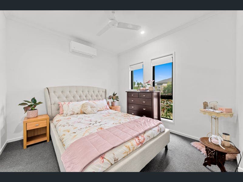 105 Tivoli Avenue, Greenbank — photo 1 of 5