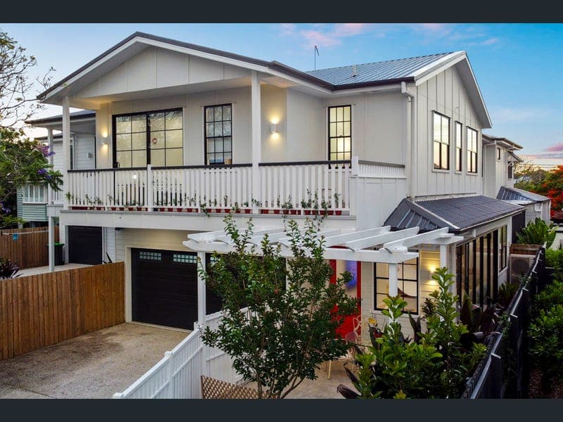 12 Victoria St, Clayfield — photo 1 of 5