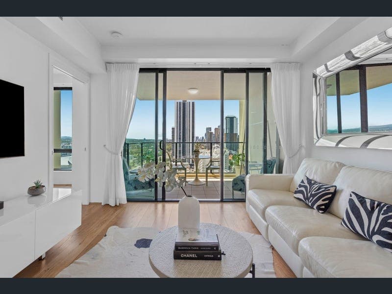 1704/2685 Gold Coast Highway, Broadbeach — photo 1 of 5