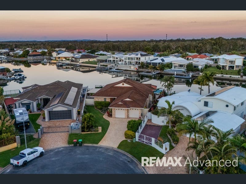 112 Kangaroo Avenue, Bongaree — photo 1 of 5