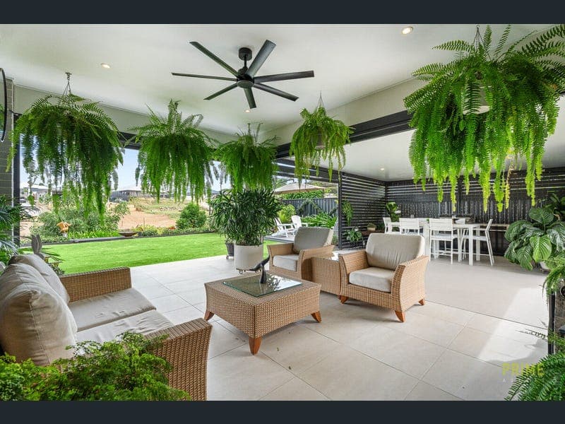 24 Rosemary Court, Nikenbah — photo 1 of 5