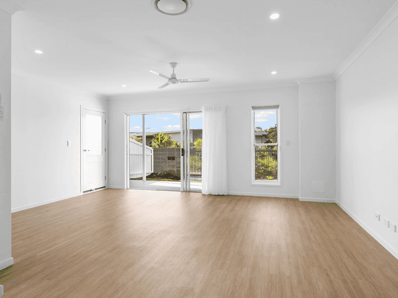 8 Balmy Walk, Palmview — photo 1 of 5