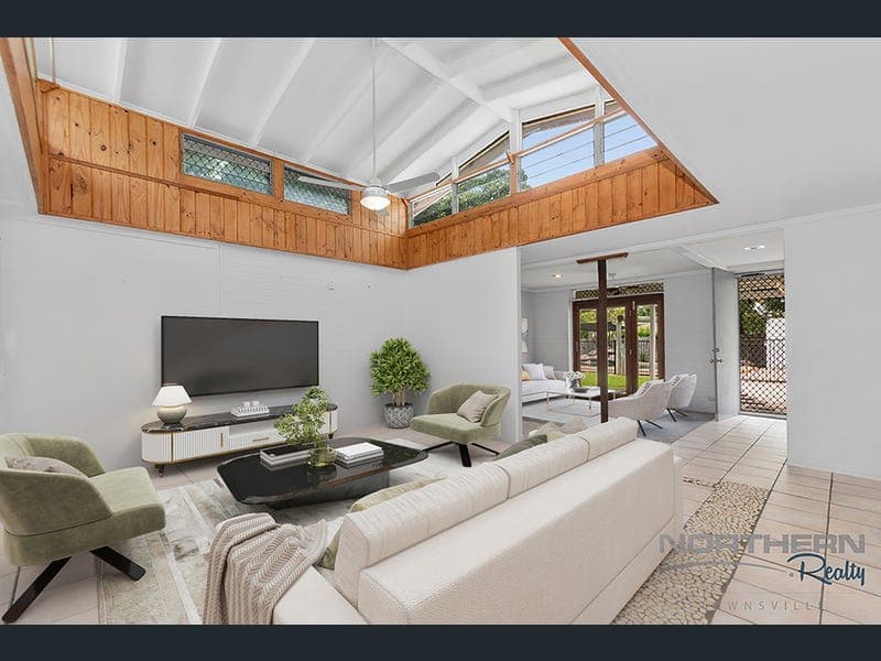 18 Choonda Street, Cranbrook — photo 1 of 5