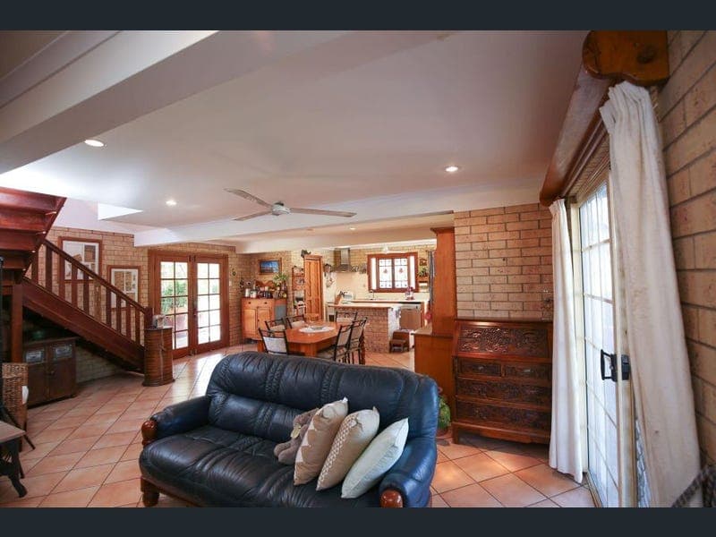 9 Menzies, Moranbah — photo 1 of 5